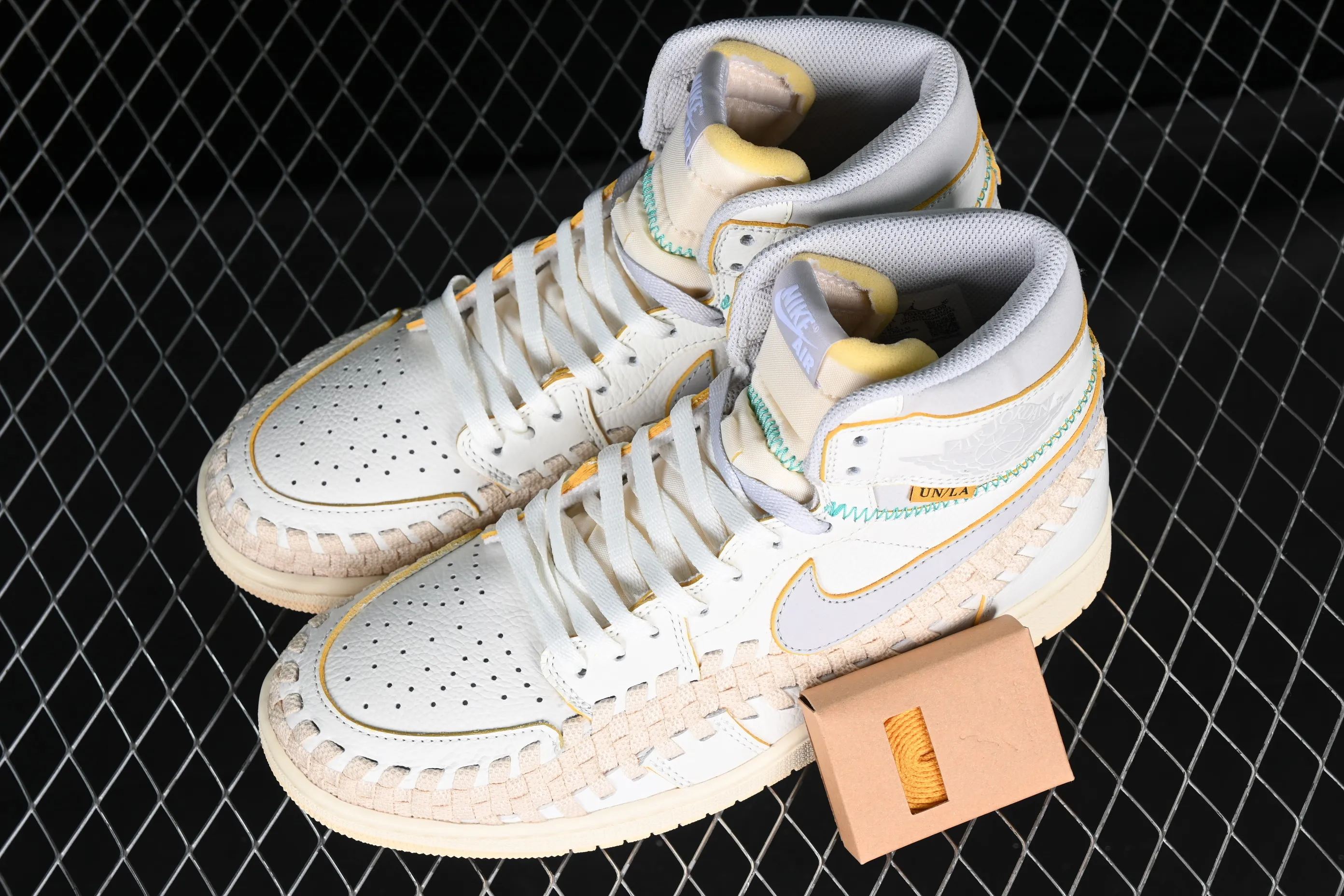 All categories Air Jordan Jordan series basketball shoes Air Jordan 1 High LW version Union x Air Jordan 1 High OG "Woven" AJ1 Joe 1 joint model woven high-top basketball shoes FD2565-100